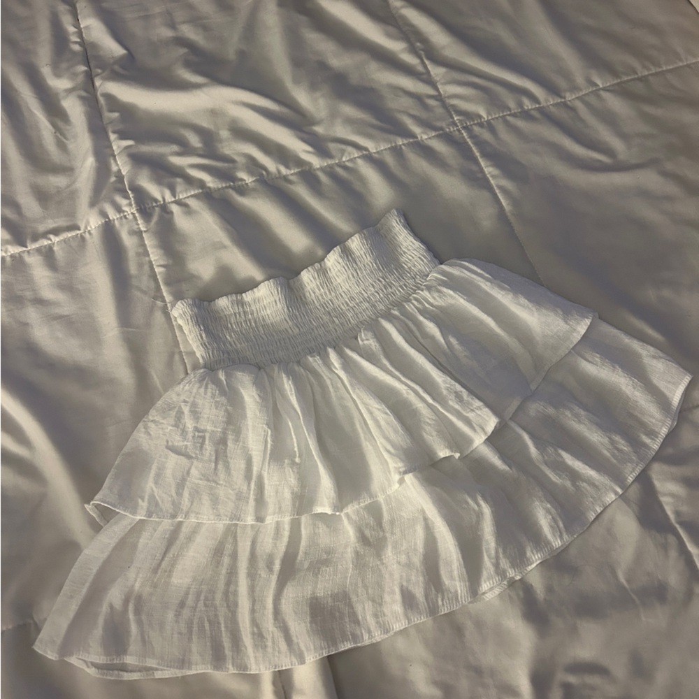 White beach skort
